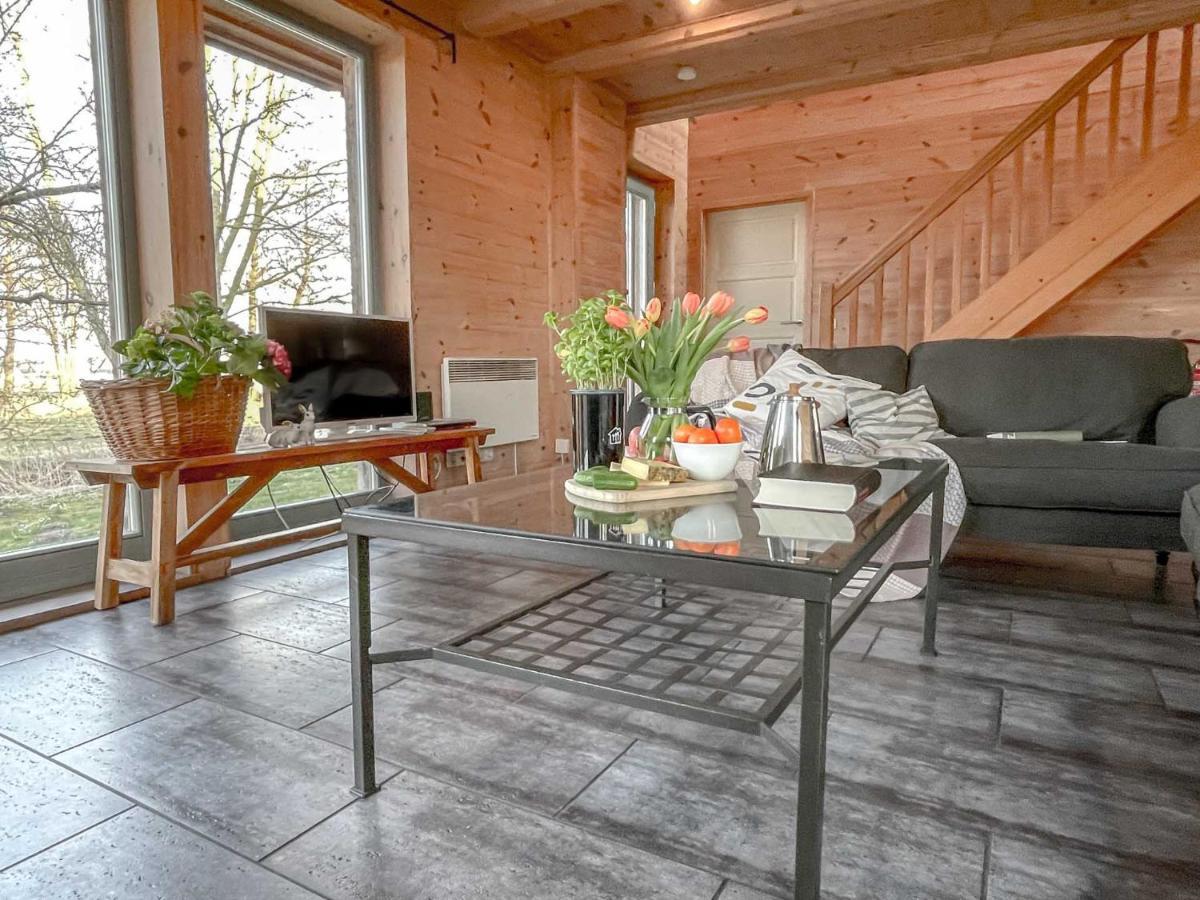 Traumhaff Kuestenchalets - Einzigartige Chalets An Der Ostsee. Ganz Aus Laerchenholz Mit Kamin Und Sauna Vogelsang-Warsin Екстер'єр фото