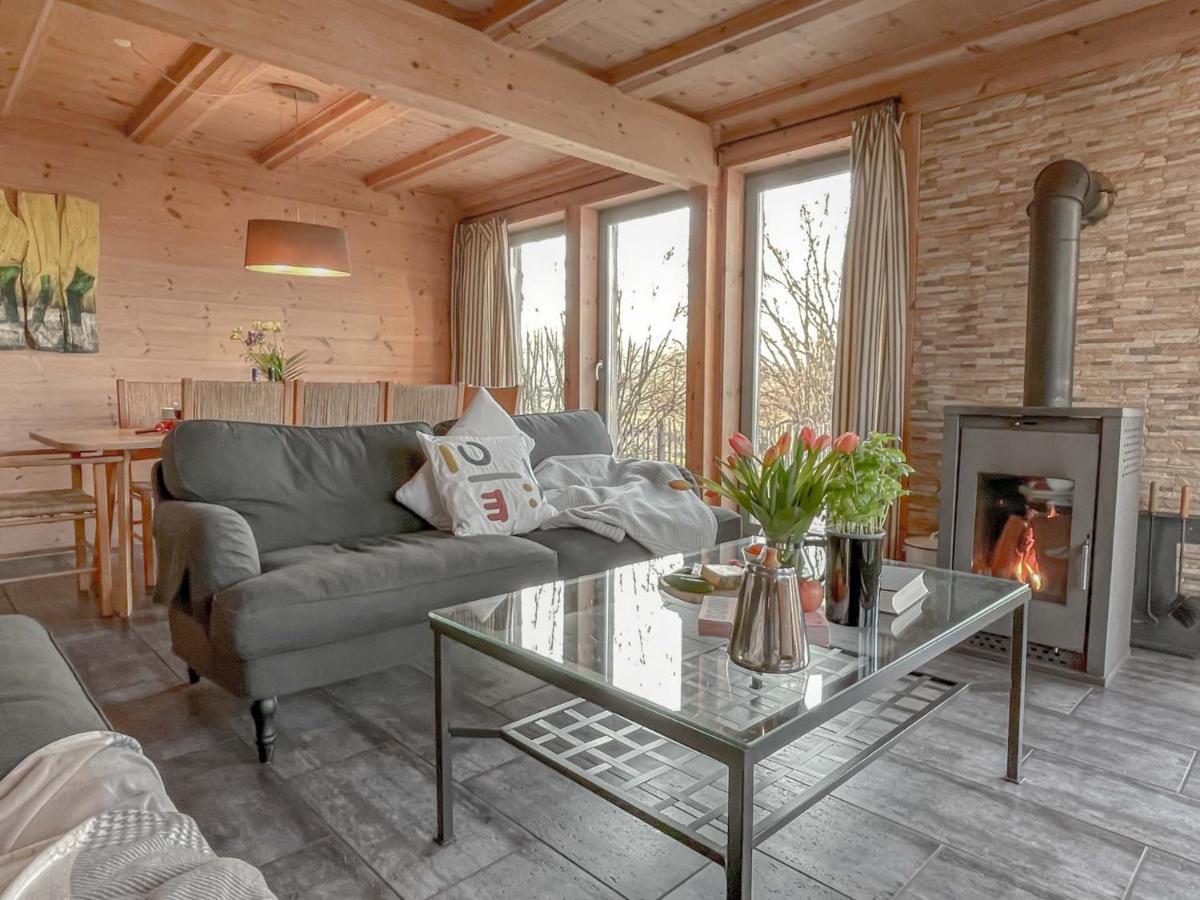 Traumhaff Kuestenchalets - Einzigartige Chalets An Der Ostsee. Ganz Aus Laerchenholz Mit Kamin Und Sauna Vogelsang-Warsin Екстер'єр фото