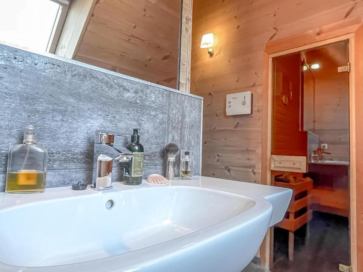 Traumhaff Kuestenchalets - Einzigartige Chalets An Der Ostsee. Ganz Aus Laerchenholz Mit Kamin Und Sauna Vogelsang-Warsin Екстер'єр фото