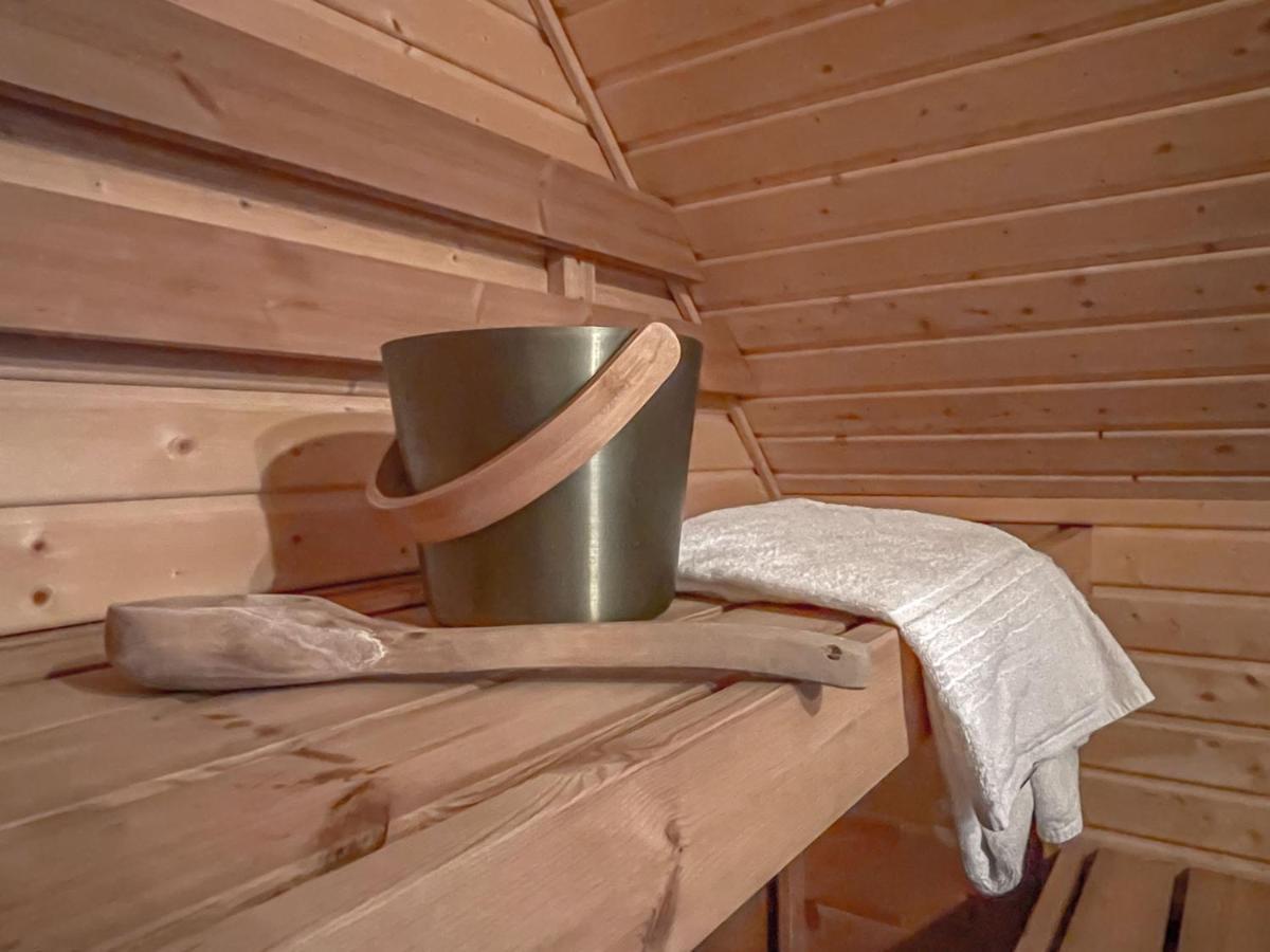 Traumhaff Kuestenchalets - Einzigartige Chalets An Der Ostsee. Ganz Aus Laerchenholz Mit Kamin Und Sauna Vogelsang-Warsin Екстер'єр фото