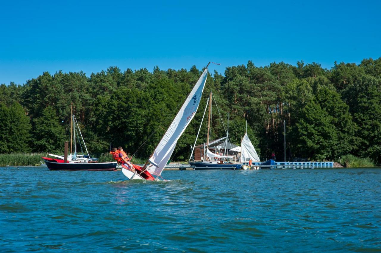 Traumhaff Kuestenchalets - Einzigartige Chalets An Der Ostsee. Ganz Aus Laerchenholz Mit Kamin Und Sauna Vogelsang-Warsin Екстер'єр фото
